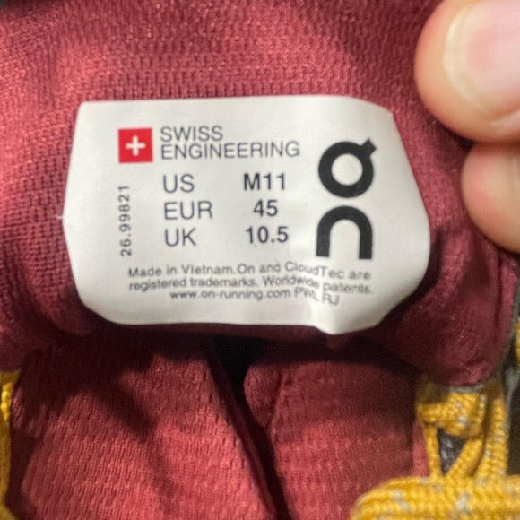 On Clouds size 11.  Brand new never worn. Multicolor - Picture 5 of 5